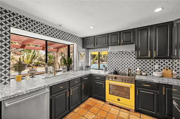 25962 Ernestine CT, Laguna Hills, CA 92653