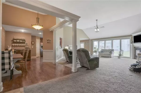 1209 N Old Mill RD, Independence, MO 64056