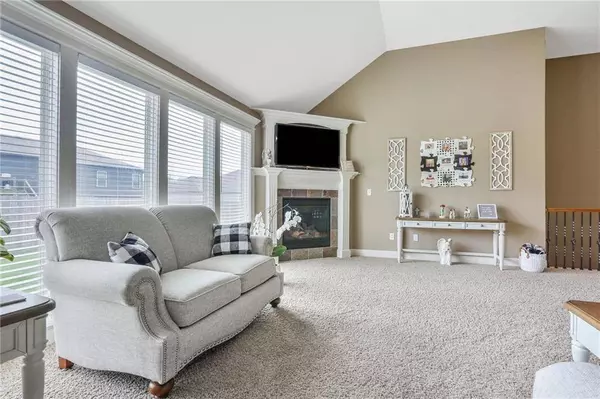 1209 N Old Mill RD, Independence, MO 64056