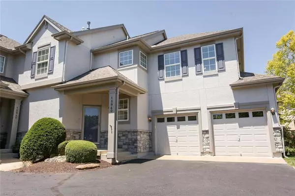 15940 Linden ST, Overland Park, KS 66085