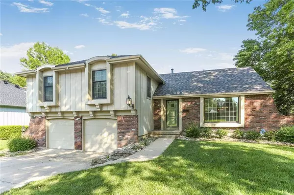 6705 Dawn LN, Kansas City, MO 64151