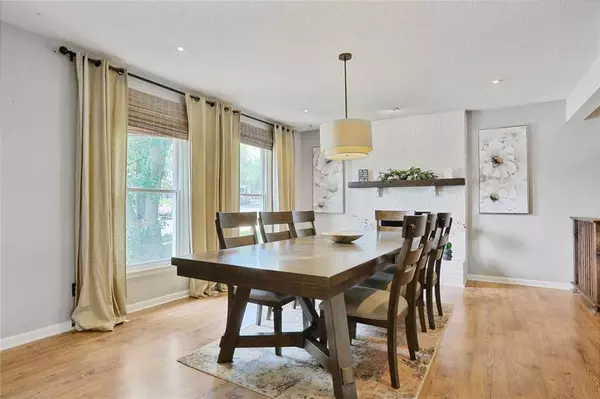 1139 N Walker LN, Olathe, KS 66061