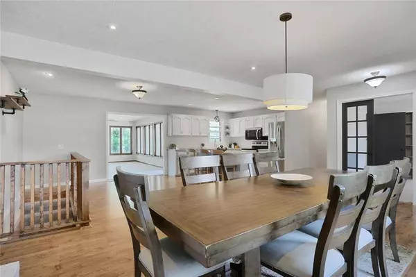 1139 N Walker LN, Olathe, KS 66061