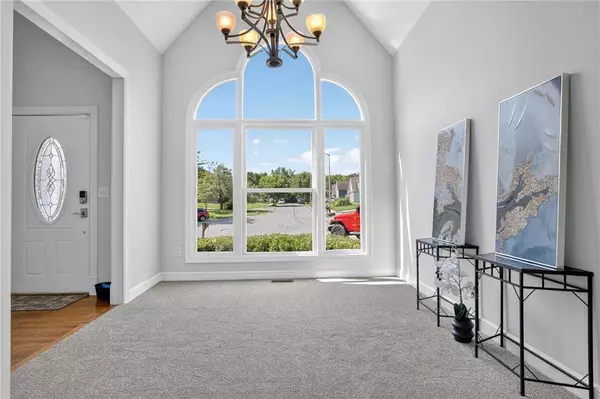 8023 Nodaway AVE, Kansas City, MO 64152