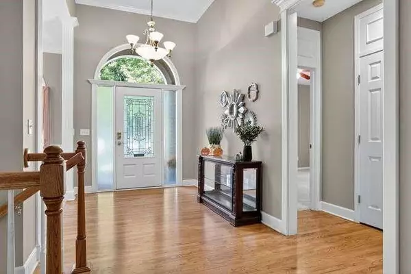 5609 NW 82nd ST, Kansas City, MO 64151