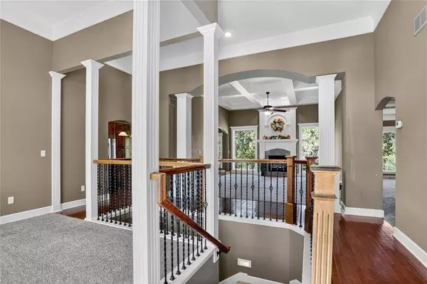 13602 Short CIR, Smithville, MO 64089