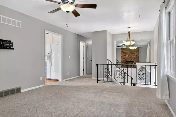 3625 N Park AVE, Kansas City, MO 64116