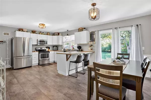 7709 Crescent AVE, Raytown, MO 64138