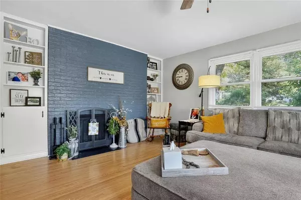 7709 Crescent AVE, Raytown, MO 64138