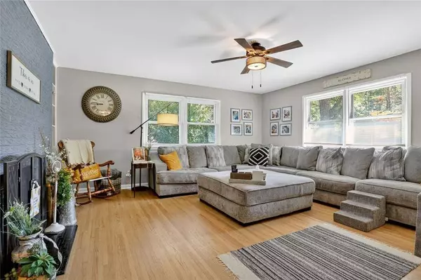 7709 Crescent AVE, Raytown, MO 64138