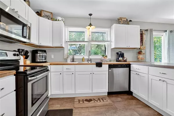 7709 Crescent AVE, Raytown, MO 64138