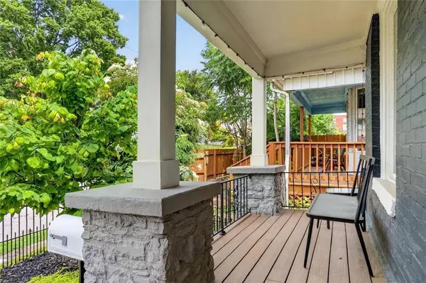 3917 Central ST, Kansas City, MO 64111