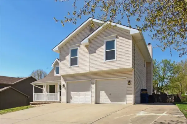 724 N Plum Rose DR, Liberty, MO 64068