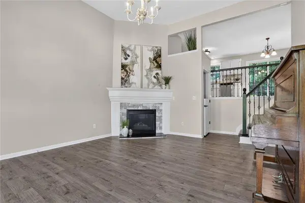 902 NW 63rd ST, Kansas City, MO 64118