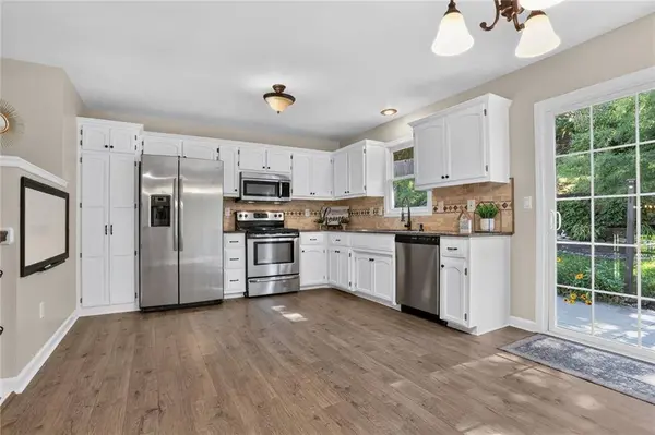 902 NW 63rd ST, Kansas City, MO 64118