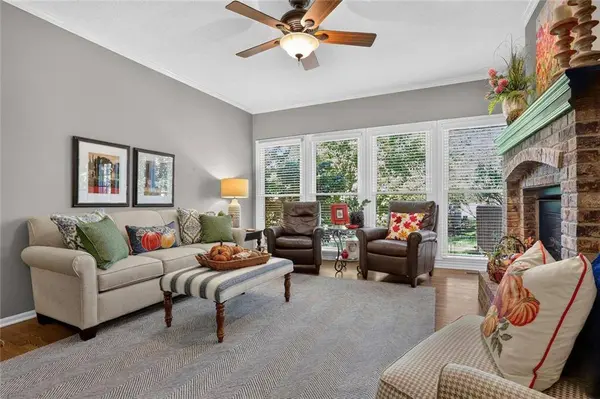 7808 NW 76th PL, Kansas City, MO 64152