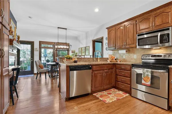 7808 NW 76th PL, Kansas City, MO 64152