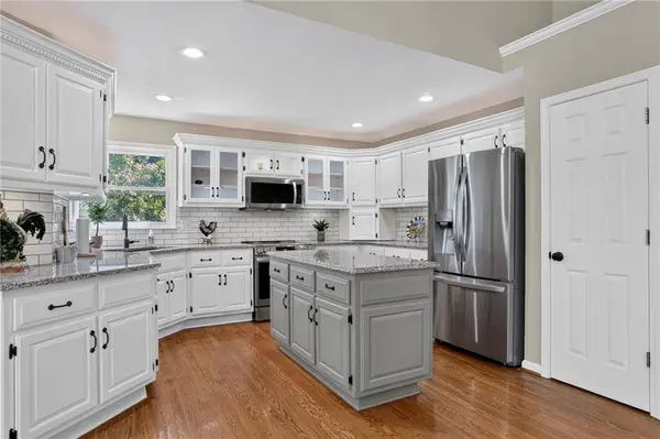 7608 NW 76th PL, Kansas City, MO 64152