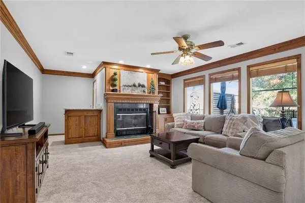 7608 NW 76th PL, Kansas City, MO 64152