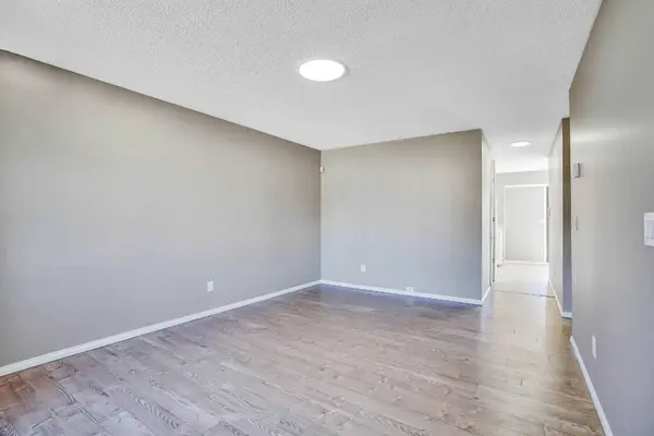 1143 Falworth RD NE, Calgary, AB T3J 1C8