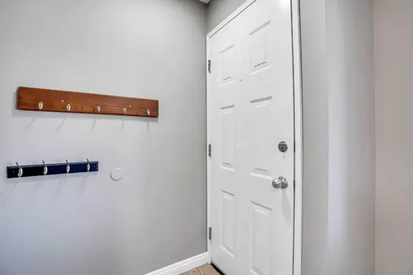 1143 Falworth RD NE, Calgary, AB T3J 1C8