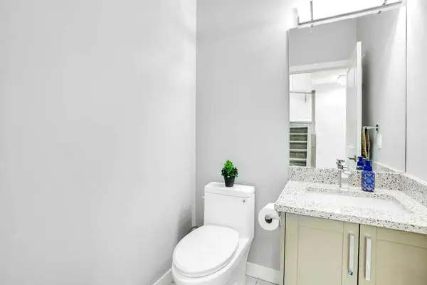 298 Corner Meadows WAY NE, Calgary, AB T3N 1Y4