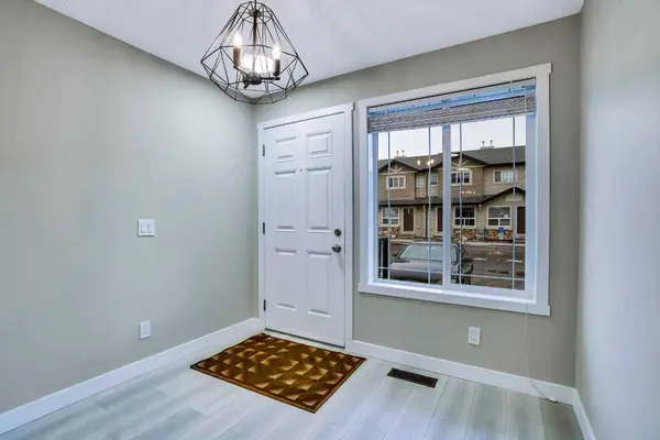 260 Saddlebrook PT NE, Calgary, AB T3J 0G5