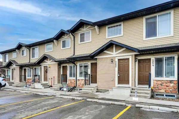 260 Saddlebrook PT NE, Calgary, AB T3J 0G5