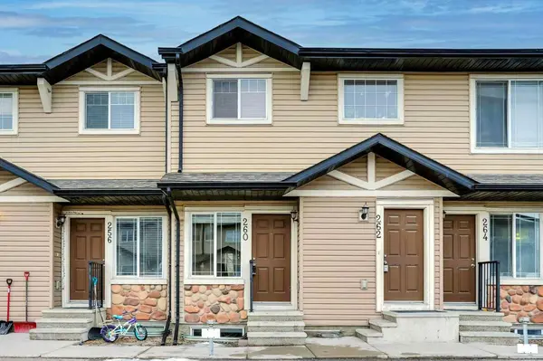 260 Saddlebrook PT NE, Calgary, AB T3J 0G5