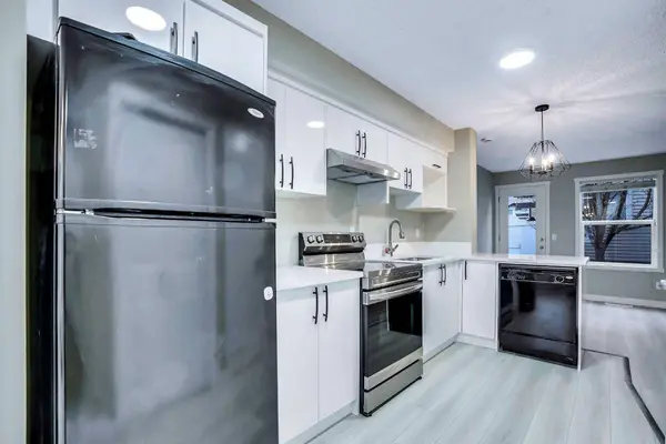 260 Saddlebrook PT NE, Calgary, AB T3J 0G5