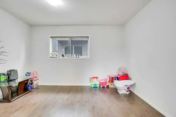 133 Skyview Shores MNR NE, Calgary, AB T3N 0J2