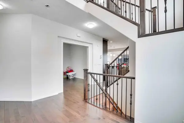 133 Skyview Shores MNR NE, Calgary, AB T3N 0J2