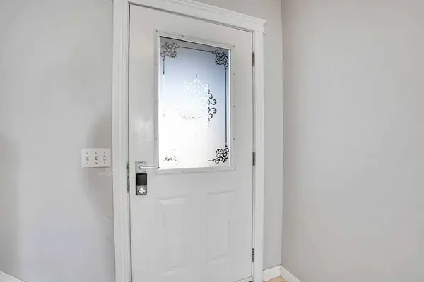 39 Saddleridge Close NE, Calgary, AB T3J 4X2