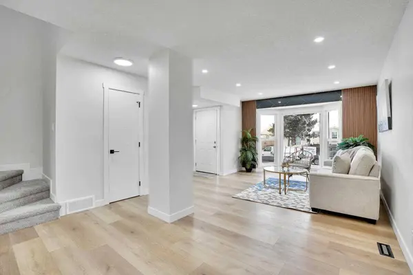 309 Falwood WAY NE, Calgary, AB T3J 1A9