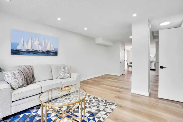 309 Falwood WAY NE, Calgary, AB T3J 1A9