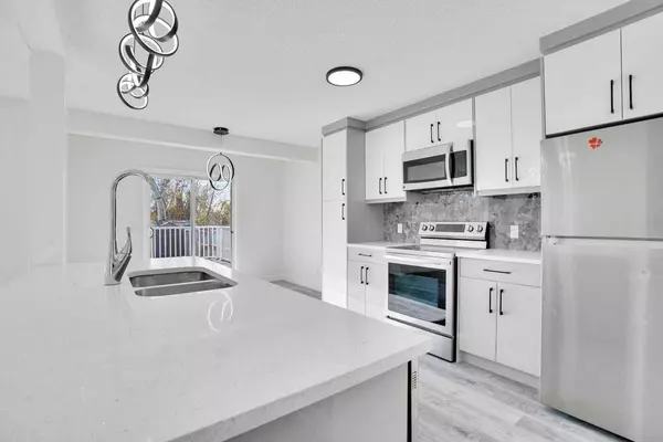35 Taralea PL NE, Calgary, AB T3J 4W6