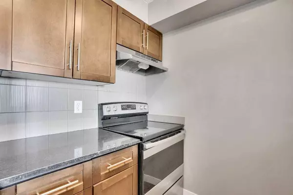 7110 80 AVE NE #318, Calgary, AB T3J 0N4