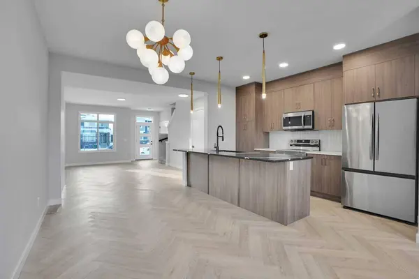 144 Cobblestone Gate SW, Airdrie, AB T4B5J9