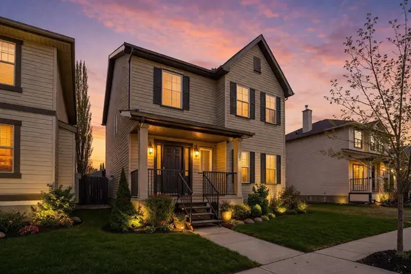 92 Prestwick Heath SE, Calgary, AB T2Z 4E4