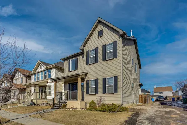 92 Prestwick Heath SE, Calgary, AB T2Z 4E4