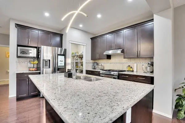 124 Skyview Shores RD NE, Calgary, AB T3N 0H9
