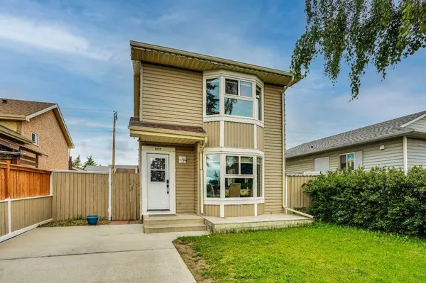 6515 Martingrove DR NE, Calgary, AB T3J 2T7