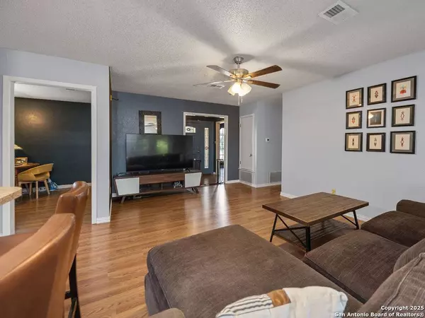 406 Parker Dr, San Marcos, TX 78666