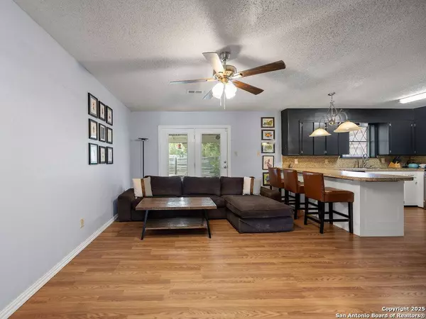 406 Parker Dr, San Marcos, TX 78666