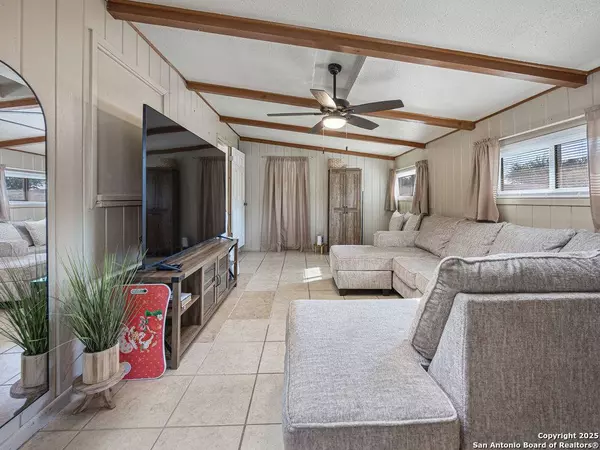 202 Formosa Blvd, San Antonio, TX 78221