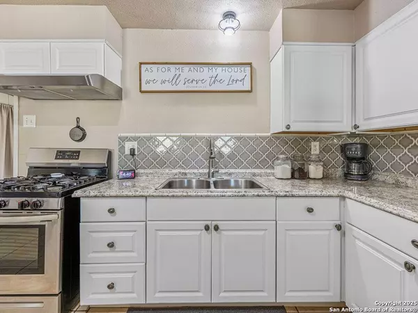 202 Formosa Blvd, San Antonio, TX 78221