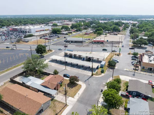 6727 Flores, San Antonio, TX 78221