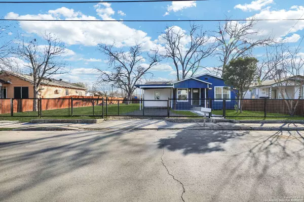 1112 Gladstone, San Antonio, TX 78225