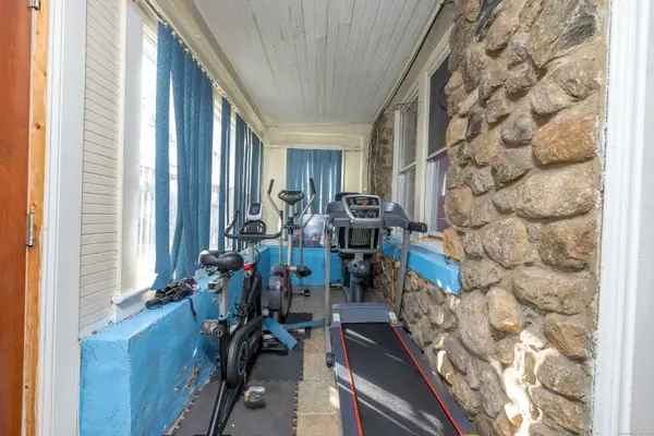 29 Cape Ann Court, New London, CT 06320