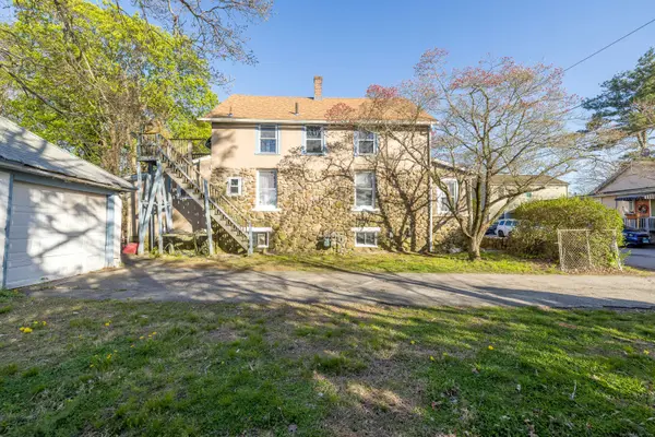 29 Cape Ann Court, New London, CT 06320